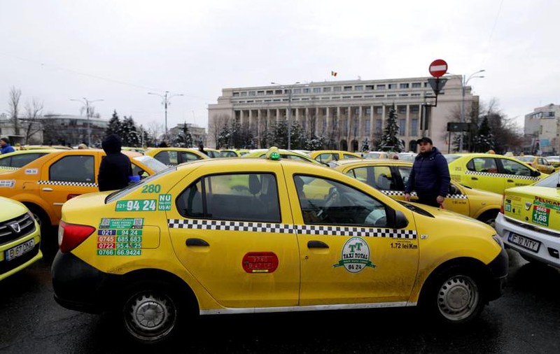 Transportatorii protestează, miercuri, în Piaţa Victoriei. Ce restricții rutiere vor fi în zonă