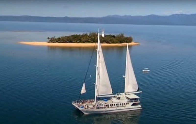 Îți dorești să trăiești într-un paradis tropical și să fii plătit pentru asta? Află ce trebuie să faci