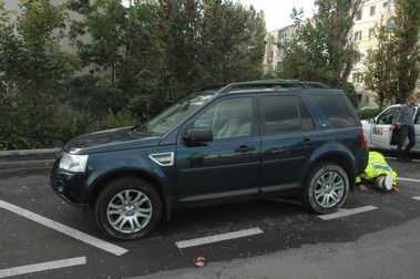 Acesta este Jeepul care l-a lovit pe Aurel Smâdu FOTO: Cuget Liber