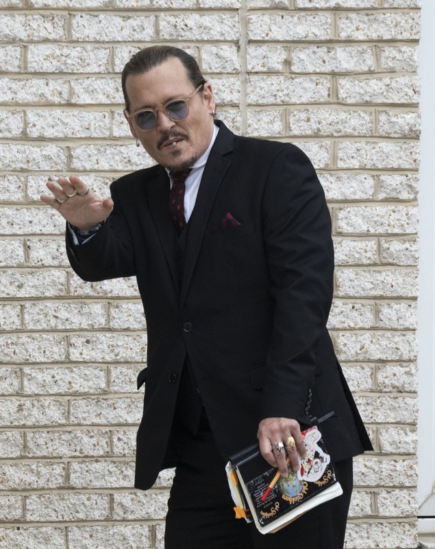 Johnny Depp vine în România. Ce alte vedete îl vor însoți: „Abia aștept să revin”