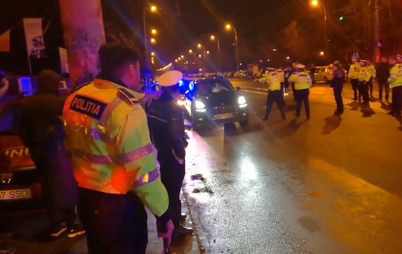 VIDEO EXCLUSIV / Filmul complet al scandalului dintre un polițist rutier și Ronnen Herșcovici. Imaginile contrazic declarațiile agentului rutier!