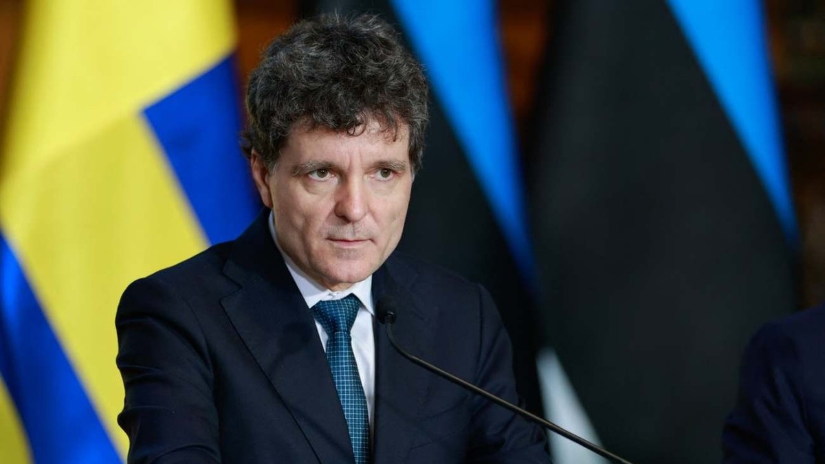 Nicuşor Dan a semnat decretul pentru acreditarea Theodorei-Magdalena Mircea ca ambasador al României în Cuba și alte state din Caraibe. Foto: Profimedia