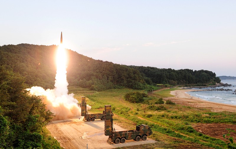 Exerciții militare în Coreea de Sud, în urma testului nuclear nord-coreean. Manevrele militare au inclus rachete balistice