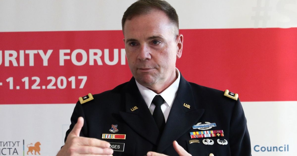 Generalul american Ben Hodges vorbește în timpul unei conferințe de presă susținută la Liov, în Ucraina, 12 ianuarie 2017