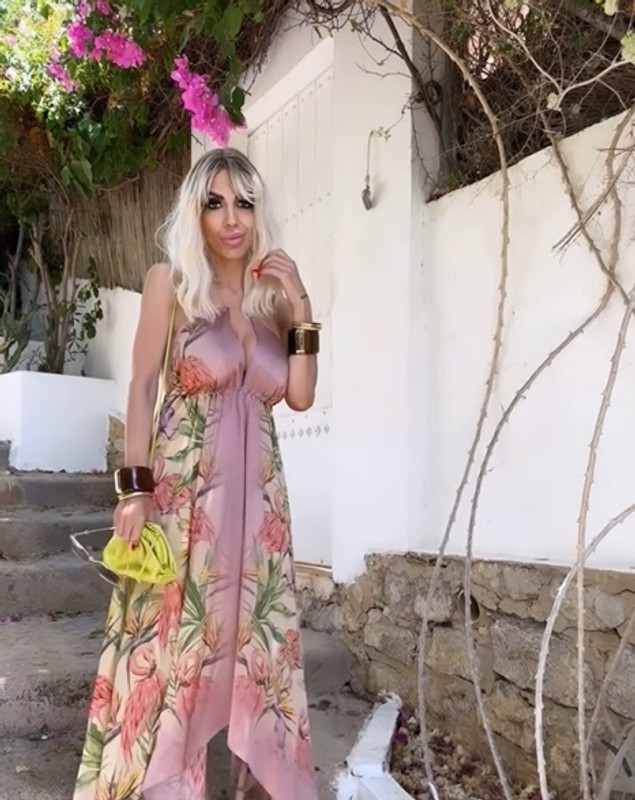 Raluca Bădulescu, criticată de fani pe Instagram pentru apariția ei în Ibiza: „Pune-te pe îngrășat, minimum cinci kilograme”