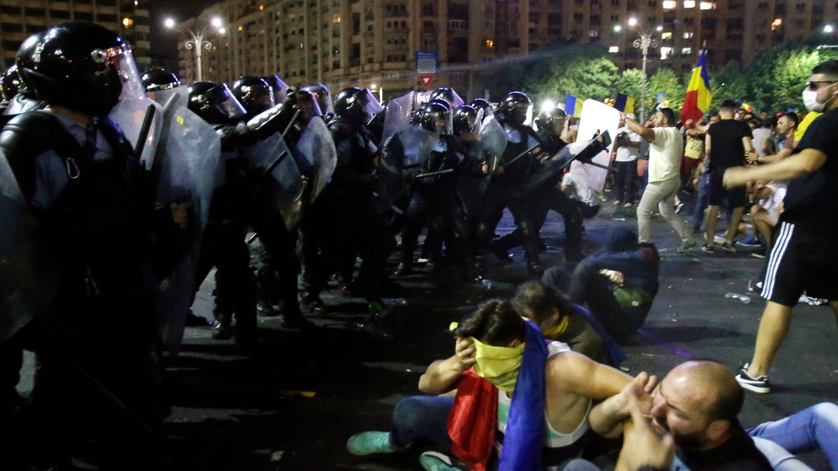 plângeri au fost depuse la Parchetul Militar în urma protestelor
