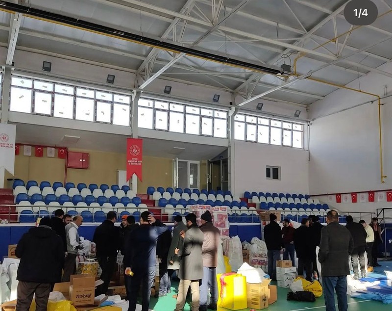 Româncă din Istanbul, voluntară pentru sinistrații cutremurului: „Unii nu au încredere să doneze la autoritățile statului”