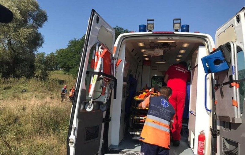 Un copil de 8 ani a căzut într-o fântână din Dej. A fost transportat în stare critică la spital, dar are șanse de supraviețuire