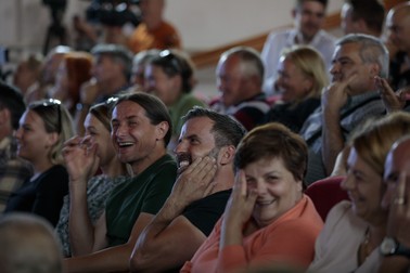 Un moment amuzant, la proiecția R.M.N, în sala de spectacole de la Ditrău