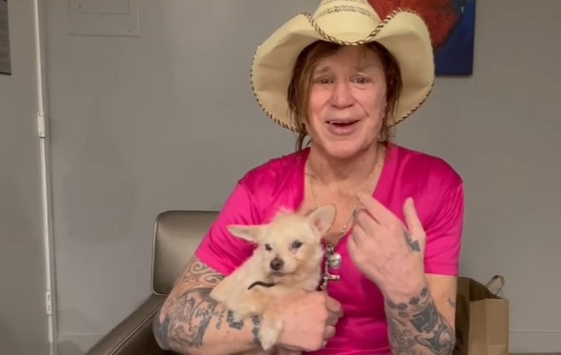 Mickey Rourke, prima reacție după ce s-a aflat că le cere fanilor bani pentru chirie: „Am muncit mult”. Actorul ar fi urmat să fie dat afară din casă