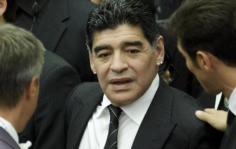 Maradona e bun şi la BOX! A fost filmat în timp ce îşi bate IUBITA! | VIDEO