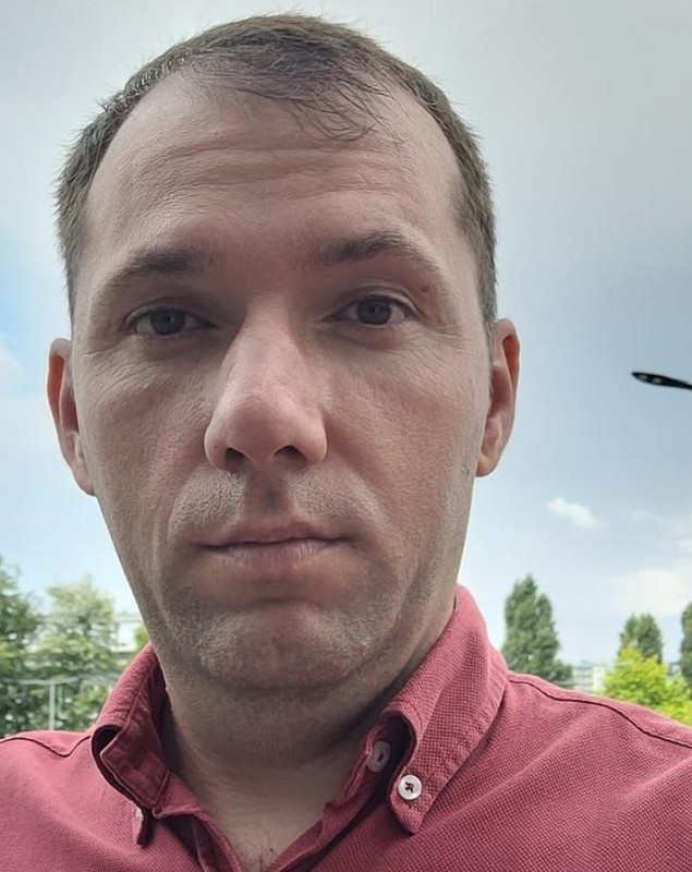 Cine este și cu ce se ocupă fratele Mirabelei Grădinaru. Bogdan are peste 15 ani de experiență în IT, este căsătorit și are doi copii