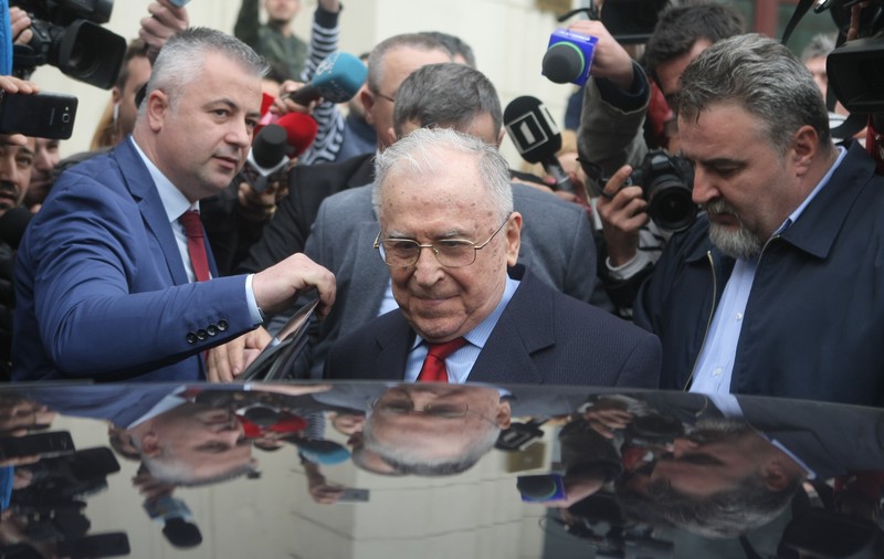 Amendament la Codul penal, favorabil lui Iliescu, în dosarul Mineriadei, adoptat în comisia ”Iordache”