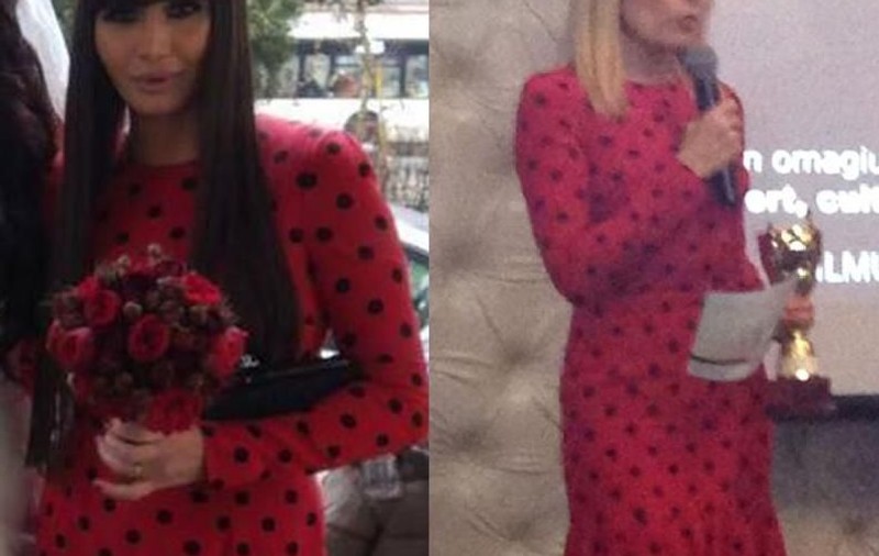 ELENA UDREA O COPIAZĂ PE ELENA BĂSESCU! S-au ÎMBRĂCAT ÎN ROCHII IDENTICE!