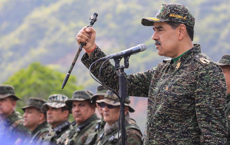 Nicolas Maduro cere Americii să-l oprească pe Donald Trump și să evite o tragedie, în timp ce armata columbiană bombardează la granița cu Venezuela