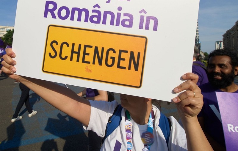 România va cere să fie primită separat de Bulgaria în Schengen, dacă Olanda nu renunță la vetoul față de aderarea Sofiei