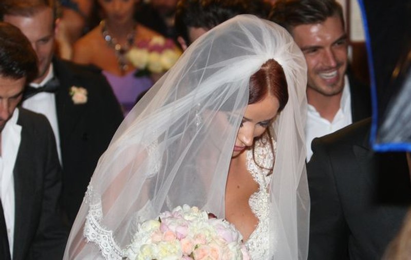 NUNTA BIANCA DRĂGUŞANU | SPUNEA CĂ VA URMA toate OBICEIURILE, dar uite ce TRADIŢIE IMPORTANTĂ a ÎNCĂLCAT BIANCA DRĂGUŞANU LA BISERICĂ