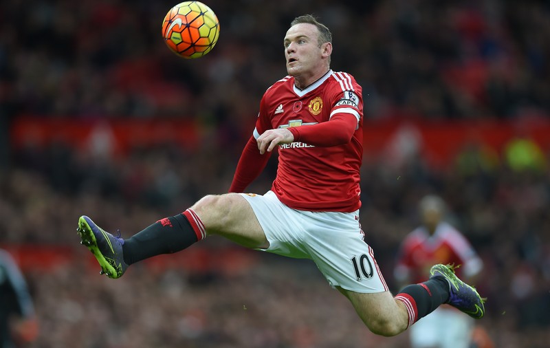 Cele mai tari goluri din ”foarfecă”. Crouch și Rooney, mai spectaculoși ca Ronaldo? VIDEO