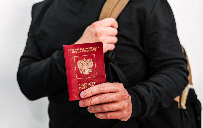 Cipru și Grecia se alătură Germaniei în opoziția față de interzicerea prezenței turiștilor ruși în UE