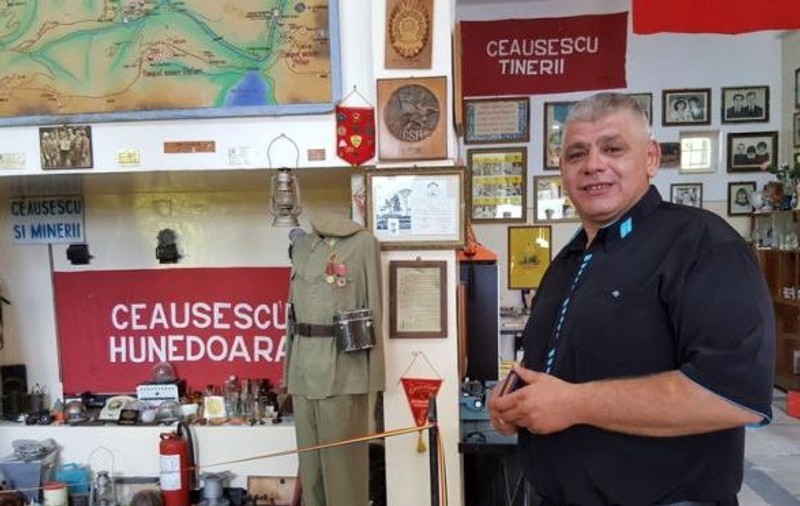 Muzeu al Republicii Socialiste România, deschis în Hunedoara. Cum a transformat un nostalgic o veche alimentară