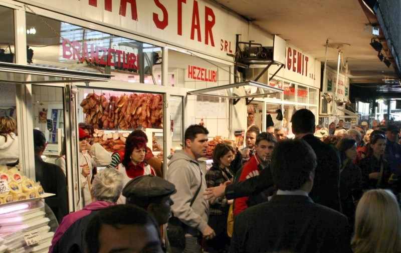 Bucureştenii cred că poluarea este dramatică