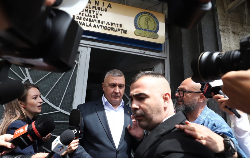 DNA continuă audierile în dosarul de corupție din Armata Română. Fiica unui general, în fața procurorilor