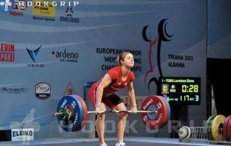 Loredana Toma a cucerit trei medalii de aur la Campionatul European de haltere
