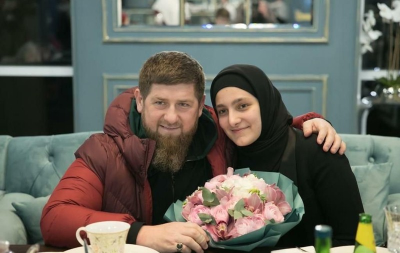 UE a introdus al 9-lea pachet de sancțiuni împotriva Rusiei. Fata cea mare a lui Ramzan Kadîrov, 20 de deputați și 10 judecători, pe listă