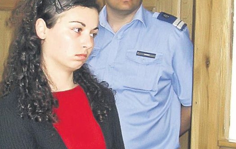 Sentinţa a băgat-o în depresie pe studenta criminală