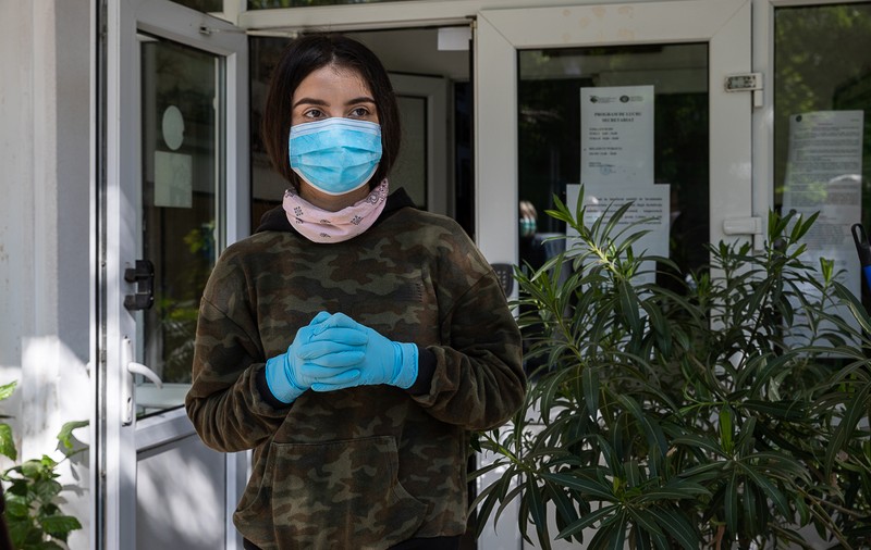 Cum a trăit o adolescentă de la sat redeschiderea școlii: “Mama muncește în Germania pentru mine și vreau să o fac mândră”