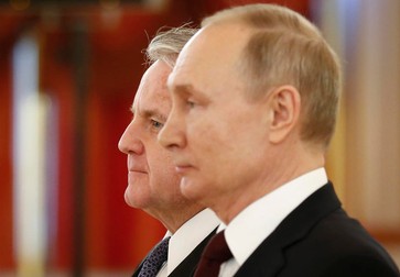 Februarie 2020, John Sullivan alături de Vladimir Putin, la ceremonia de prezentare a scrisorilor de acreditare Foto: EPA