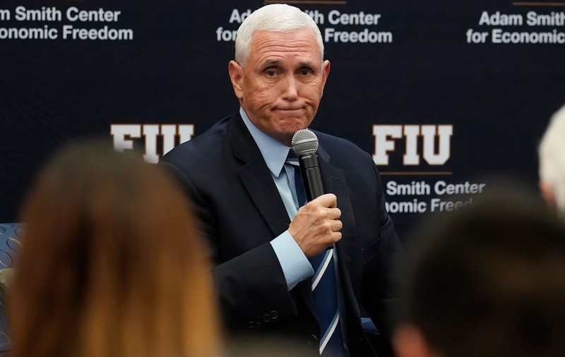 FBI a făcut percheziții la locuința lui Mike Pence din Indianapolis, în cadrul anchetei privind documentele clasificate