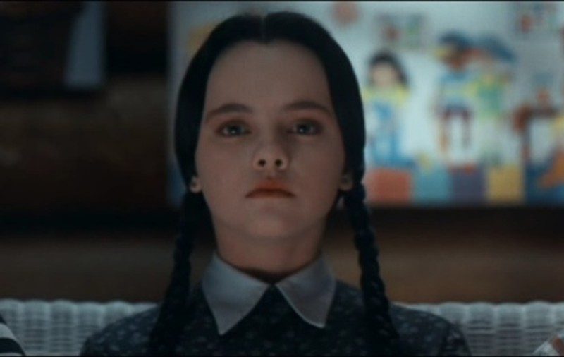 Ţi-o mai aminteşti pe micuţa din Familia Addams? Acum actriţa are 33 de ani şi tocmai s-a LOGODIT! FOTO