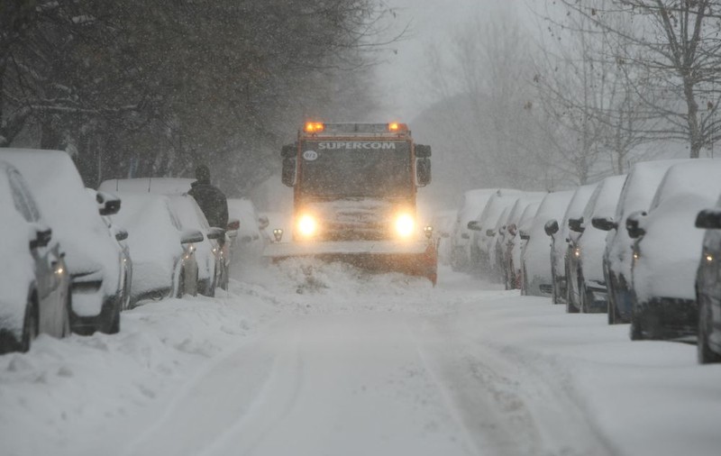Jumătate din țară, sub avertizare meteo de ninsori și viscol! Nouă județe sunt sub COD PORTOCALIU! Forțe suplimentare pregătite să intervină în județele vizate de vremea rea