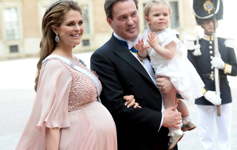Primele fotografii cu fiul prinţesei Madeleine a Suediei | FOTO