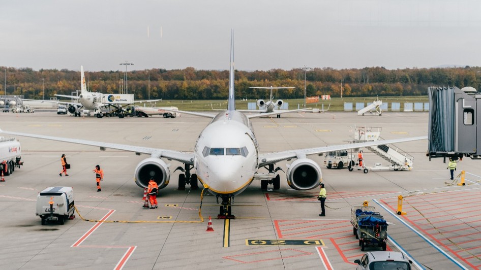 33 de aeroporturi din Europa vor fi înghețate mâine de o grevă a controlorilor aerieni. Sursă foto: Shutterstock