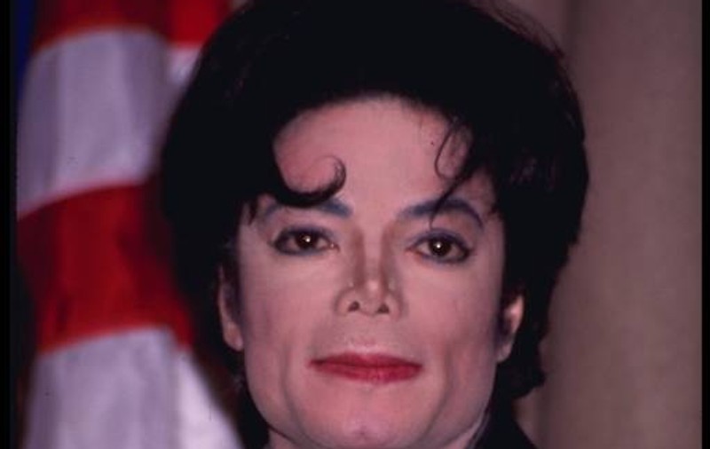 Ce le mai trece prin cap! Minge de ruletă din părul lui Michael Jackson