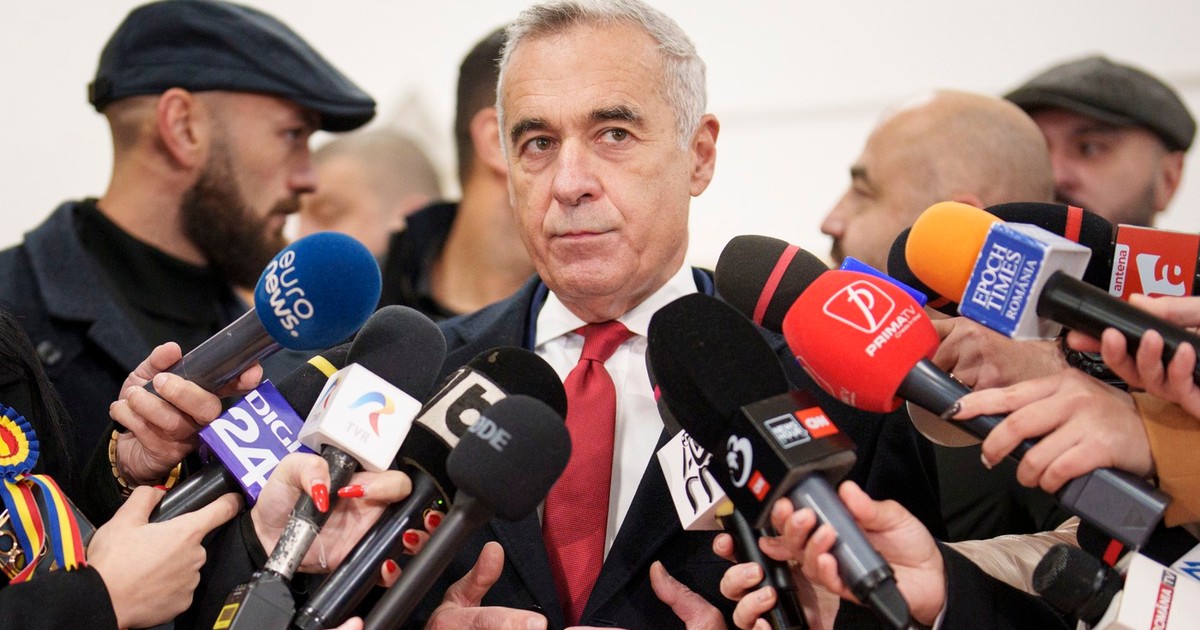 Călin Georgescu intervievat de jurnaliști