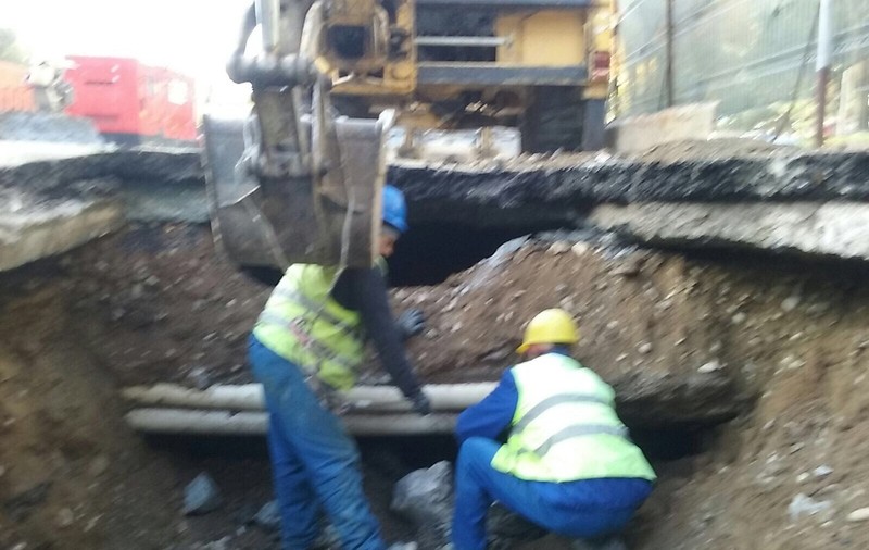 Un canal colector vechi de 90 de ani a cedat și trebuie înlocuit