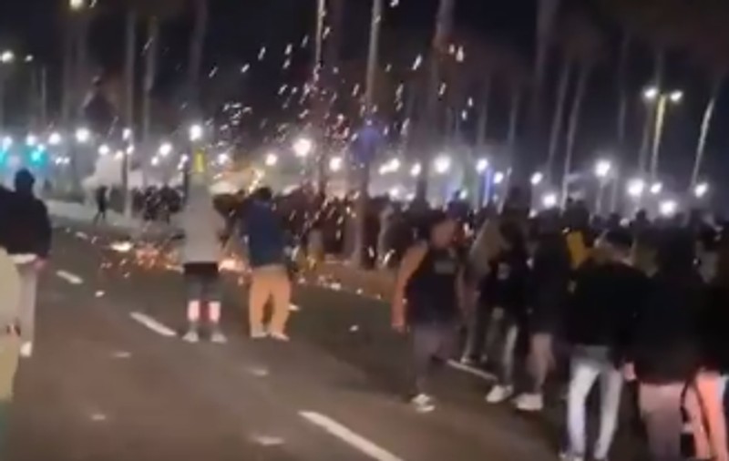Aproape 150 de oameni, arestați după ce au venit la o petrecere ilegală, virală pe TikTok