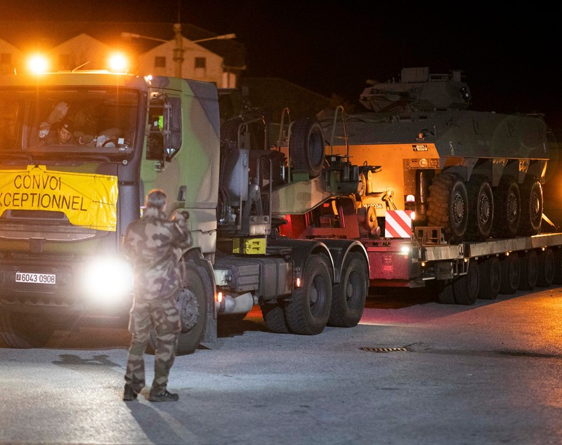 „Operațiunea Balaur”. Două convoaie cu tehnică militară franceză au intrat în România