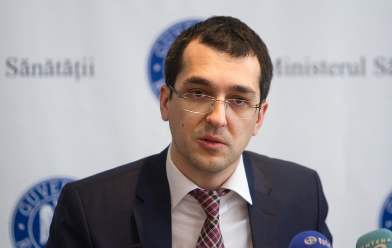 Vlad Voiculescu o acuză pe Gabriela Firea că duce 700 de medici rezidenți pe stadionul Național Arena. Reacţia Primarului Capitalei