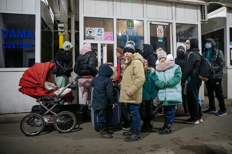 Refugiați din Ucraina la Vama Siret, 25 februarie 2022. Foto: Eli Driu / Libertatea