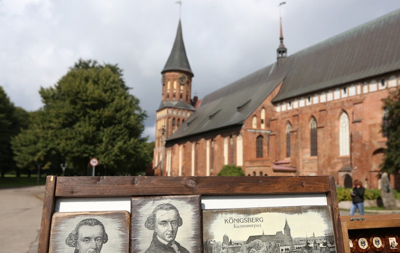 Rușii îl declară trădător de țară pe Immanuel Kant. Mormântul filozofului a fost vandalizat