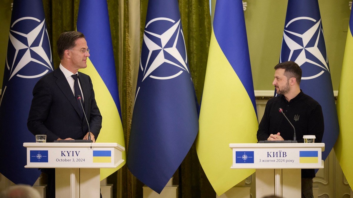 Mark Rutte și Volodimir Zelenski într-o conferință de presă la Kiev Foto: Profimedia