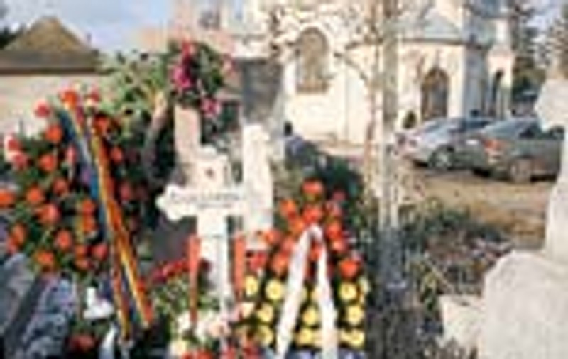 Ministerul Apararii, obligat sa spuna unde sunt Ceausestii