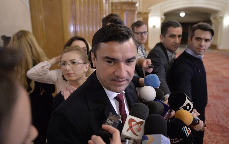Cum a trecut la vot bugetul Iașiului, cu țipete și acuzații de trădare. Fostul consilier USR, aliat cu PNL și ajuns viceprimarul lui Mihai Chirica, a jucat un rol-cheie