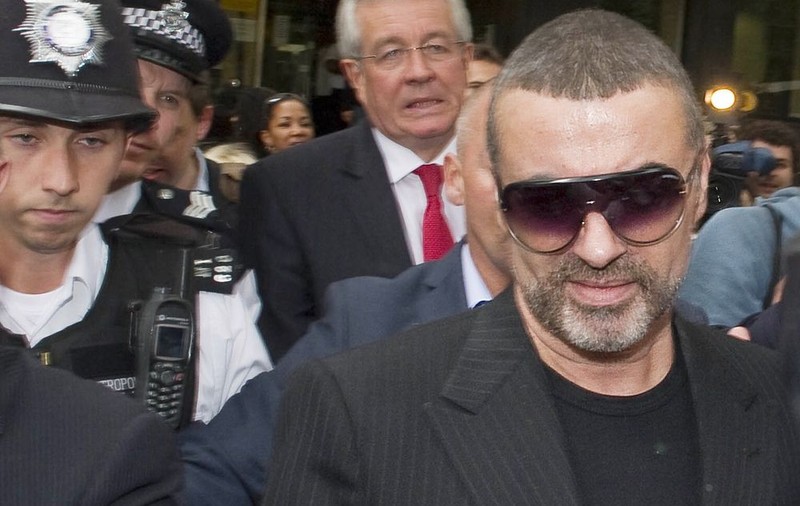 George Michael s-a internat la reabilitare