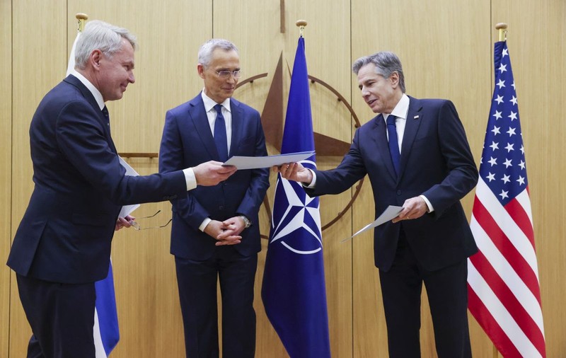 Finlanda a devenit oficial membră a NATO, după decenii de neutralitate militară, un răspuns la amenințarea Rusiei