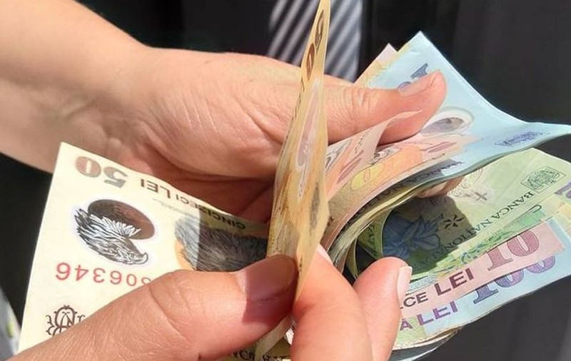 INS: Salariul mediu net a ajuns la 3.340 lei în luna decembrie